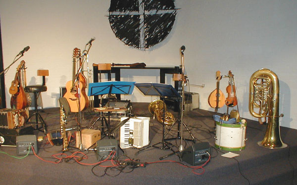 Liederjan Instrumente auf der Bühne